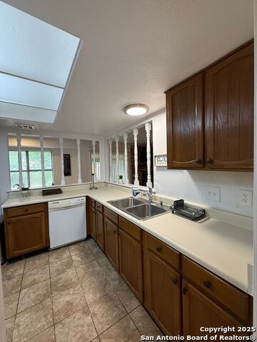 Image 8 of 27 For 4702 Sunny Grove