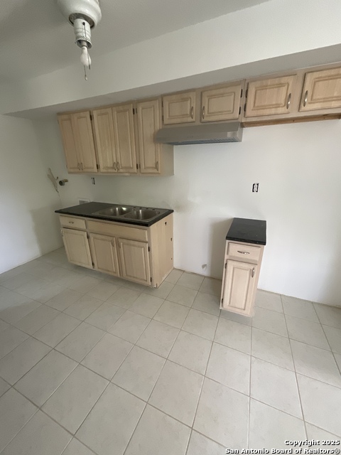 Image 7 of 12 For 1218 Gardina 1218