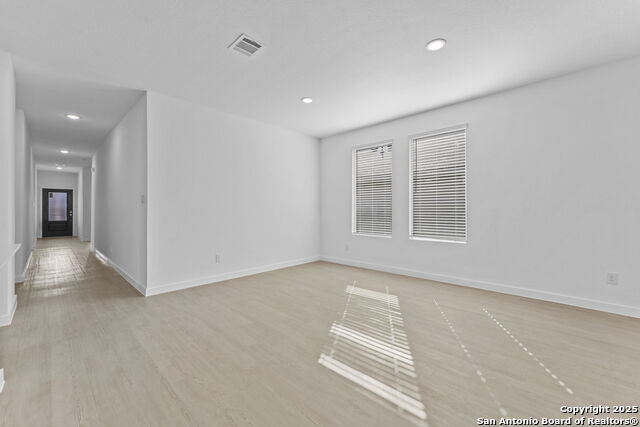 Image 18 of 28 For 3828 Northaven Trl