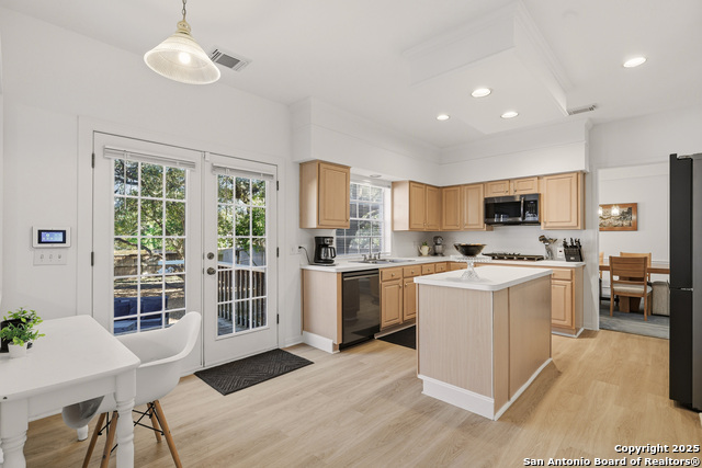 Image 22 of 44 For 9518 Antoine Forest