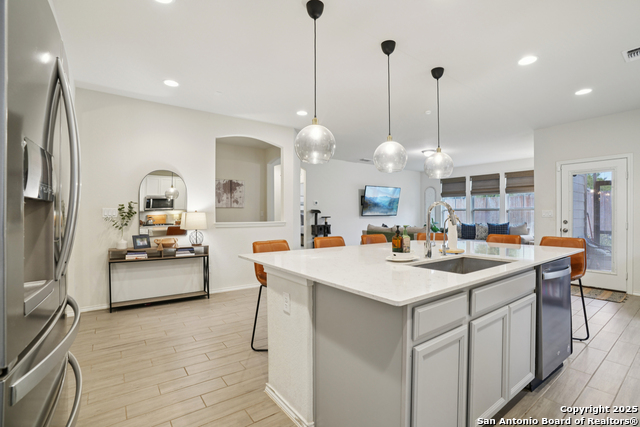 Listing photo id 10 for 9028 Curling Post