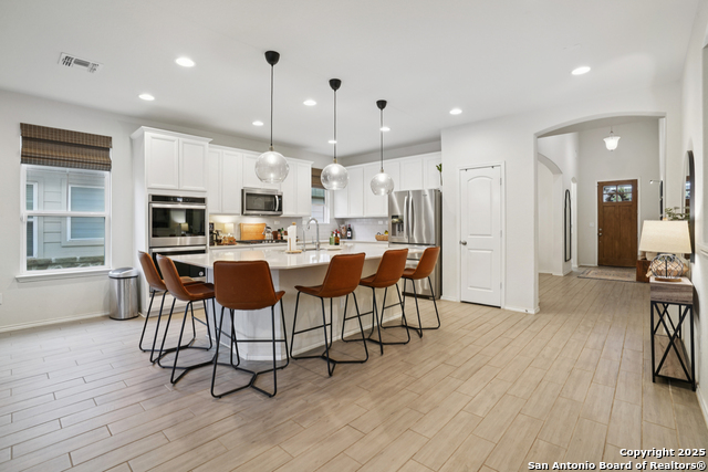 Listing photo id 12 for 9028 Curling Post