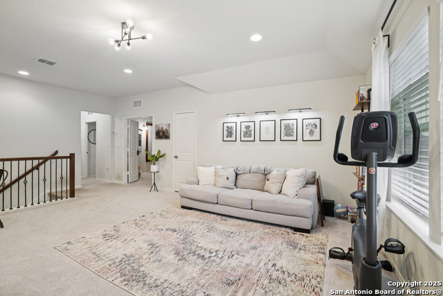 Listing photo id 22 for 9028 Curling Post