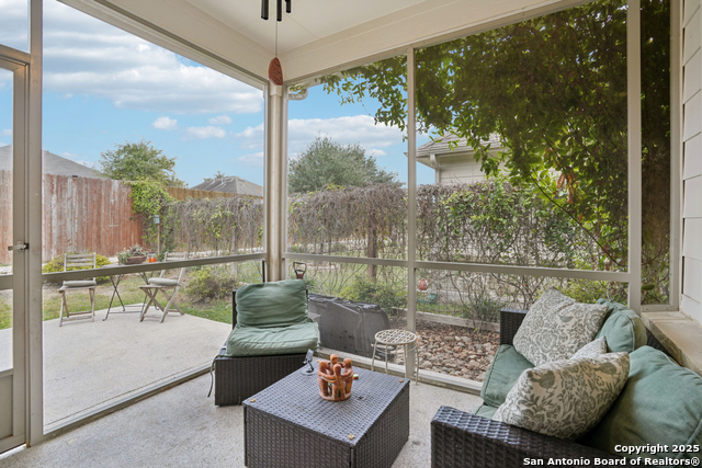 Listing photo id 28 for 9028 Curling Post