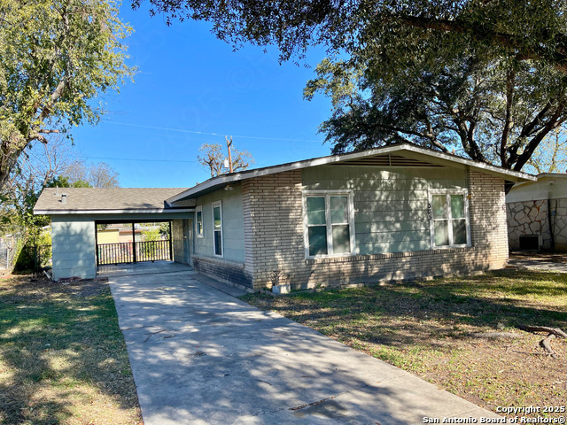 Image 3 of 15 For 335 Saratoga Dr