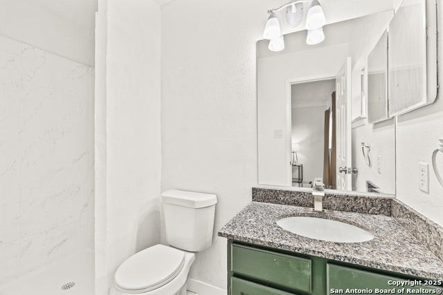 Image 13 of 20 For 6411 Green Top