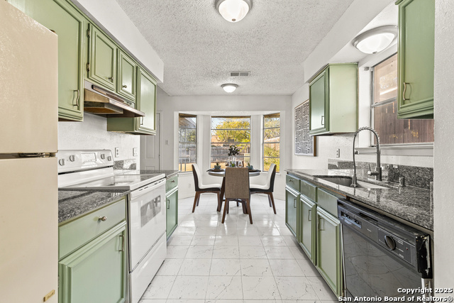 Image 5 of 20 For 6411 Green Top