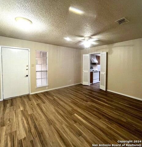 Image 2 of 19 For 13539 Primwood St