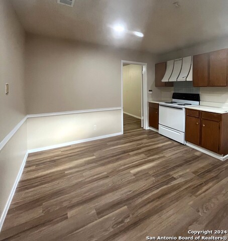 Image 4 of 19 For 13539 Primwood St