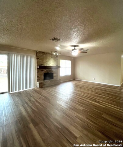 Image 8 of 19 For 13539 Primwood St