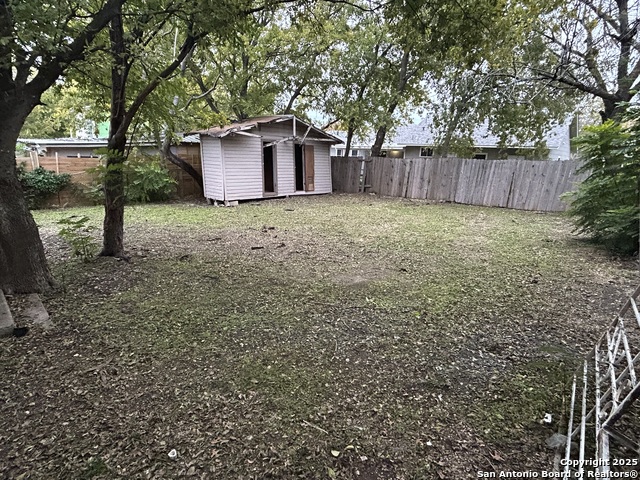 Image 10 of 12 For 1216 Gardina 1218