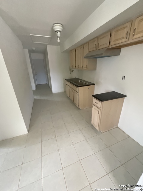 Image 2 of 12 For 1216 Gardina 1218