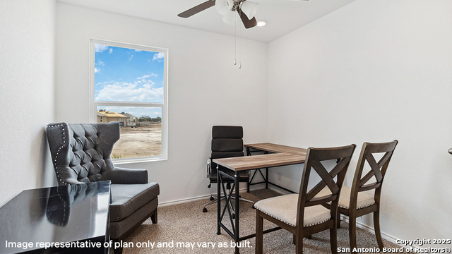 Listing photo id 15 for 2135 Zephyr Lily