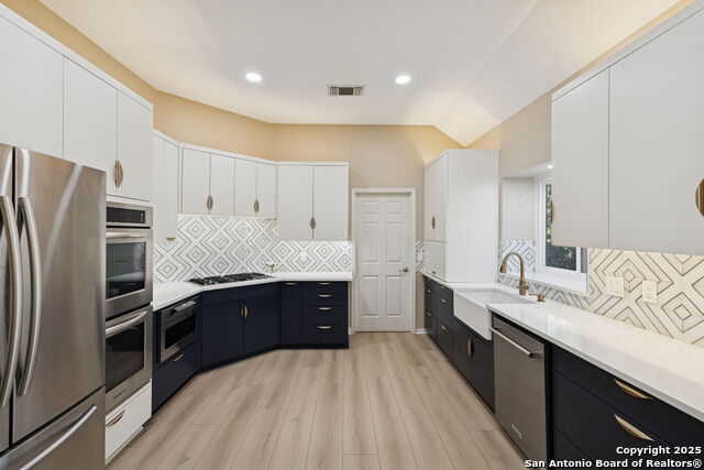 Image 15 of 50 For 10 Rogers Wood