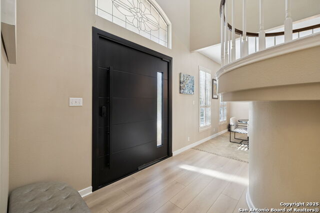 Image 4 of 50 For 10 Rogers Wood