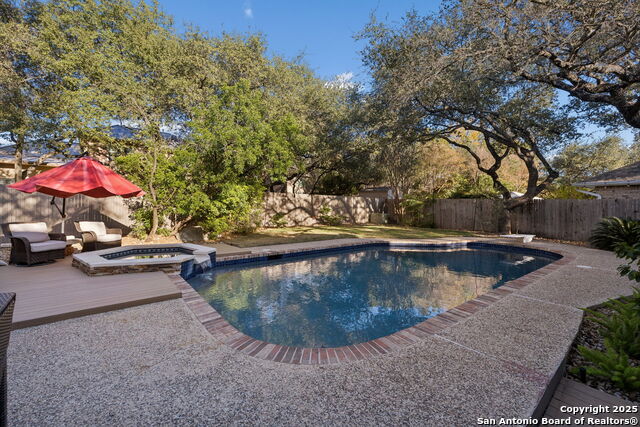 Image 42 of 50 For 10 Rogers Wood