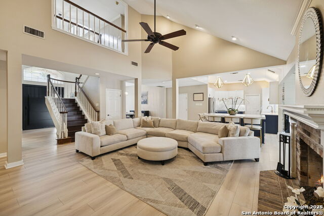 Image 9 of 50 For 10 Rogers Wood