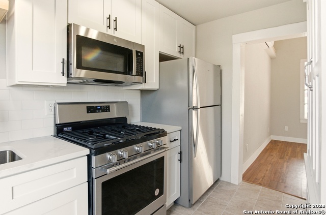 Image 2 of 15 For 207 Woodby Ct