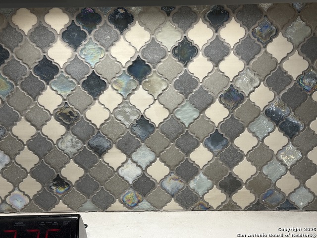 Image 16 of 33 For 8306 Quail Fld