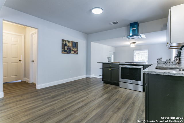 Listing photo id 9 for 167 Price  