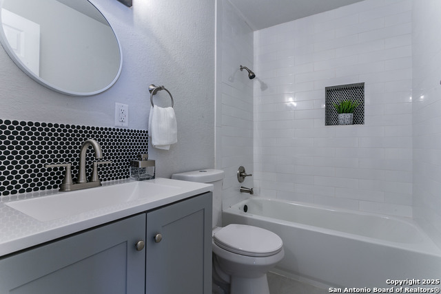 Listing photo id 15 for 167 Price  