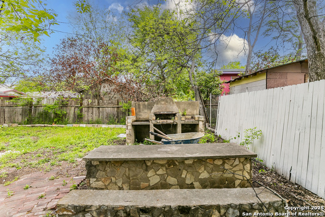 Listing photo id 19 for 167 Price  