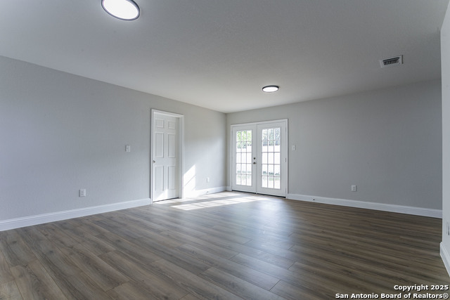 Listing photo id 4 for 167 Price  