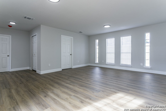 Listing photo id 6 for 167 Price  