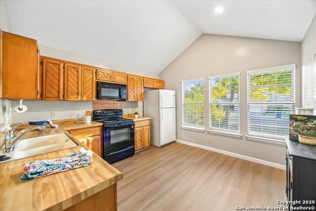 Image 10 of 27 For 15230 Bent Moss