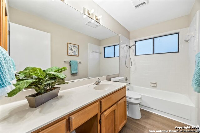 Image 20 of 27 For 15230 Bent Moss