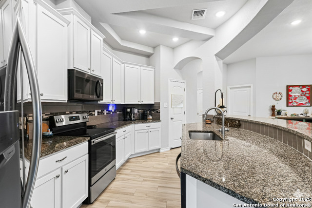 Image 3 of 22 For 126 Katy Post