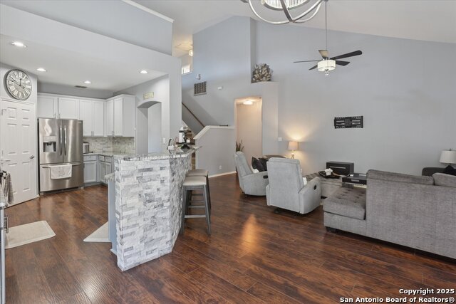 Image 12 of 35 For 15866 Redwoods Mnr