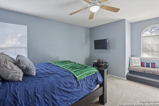 Image 28 of 35 For 15866 Redwoods Mnr