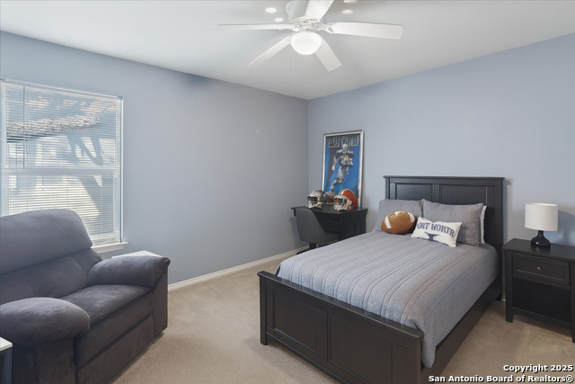 Image 30 of 35 For 15866 Redwoods Mnr