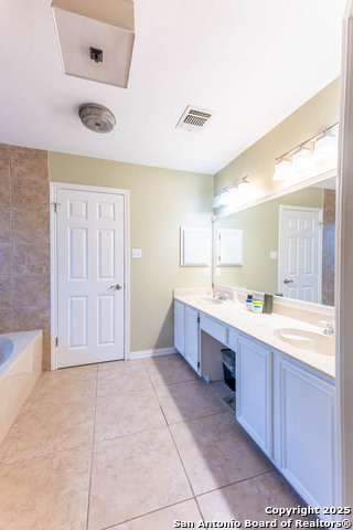 Image 20 of 27 For 5903 Cedar Path