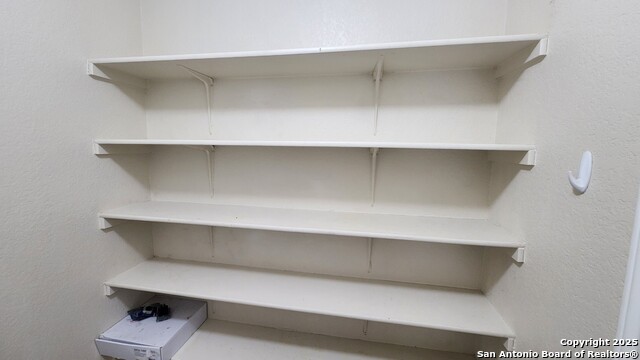 Image 11 of 31 For 10138 Emerald Sun