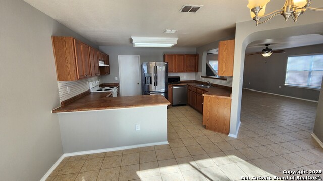 Image 8 of 31 For 10138 Emerald Sun