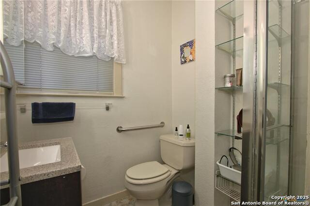 Image 11 of 16 For 320 Faust E