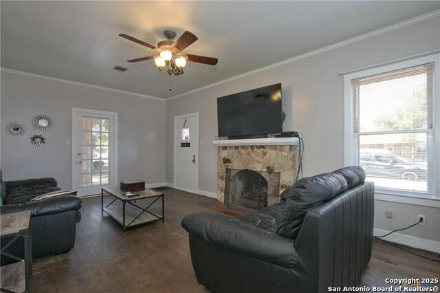 Image 5 of 16 For 320 Faust E