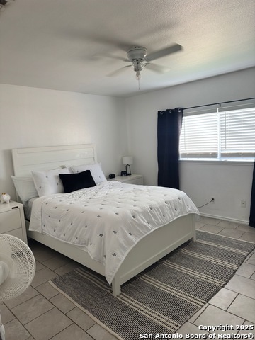 Image 3 of 9 For 7643 Oak Chase