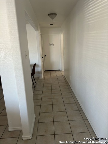 Image 7 of 9 For 7643 Oak Chase