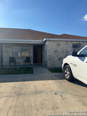 Image 8 of 9 For 7643 Oak Chase