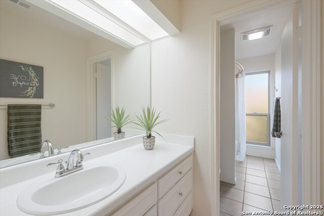 Image 21 of 25 For 13526 Carlton Oaks