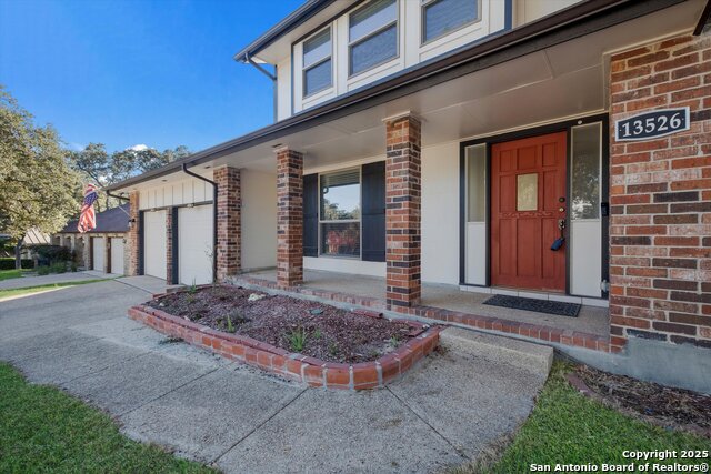 Image 3 of 25 For 13526 Carlton Oaks