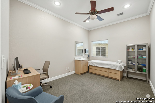 Image 14 of 46 For 15303 Huebner  3