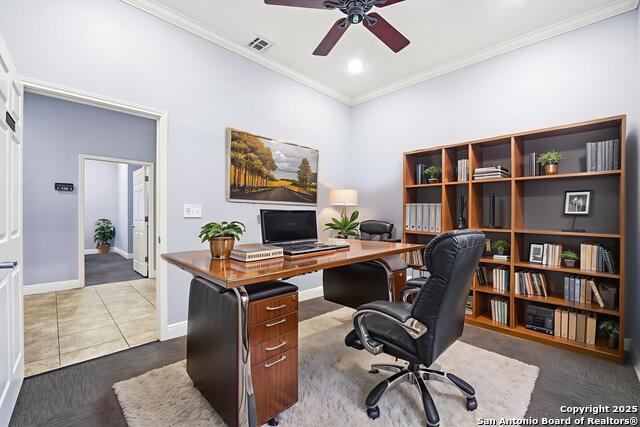 Image 15 of 46 For 15303 Huebner  3