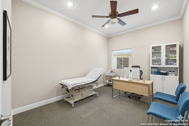 Image 16 of 46 For 15303 Huebner  3