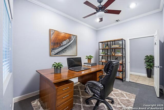 Image 18 of 46 For 15303 Huebner  3