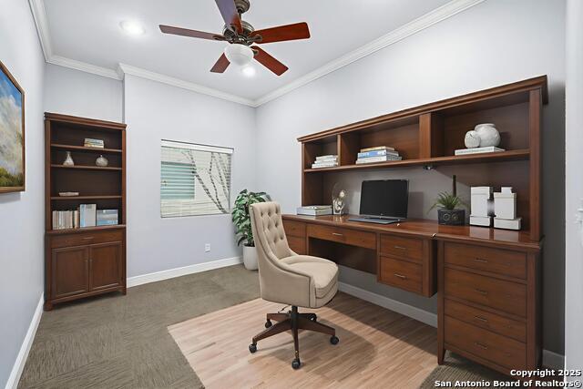 Image 19 of 46 For 15303 Huebner  3