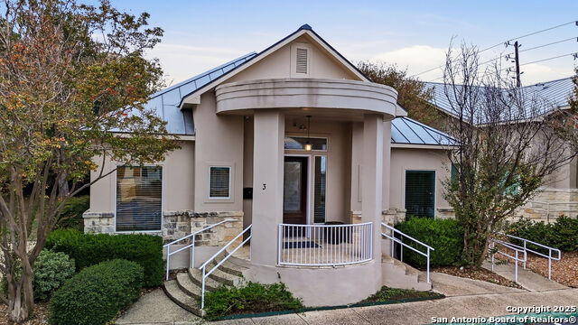 Image 23 of 46 For 15303 Huebner  3